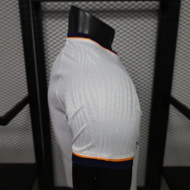 Imagen 4 del álbum Camiseta de visitante del Everton, versión de jugador, temporada 2026/27