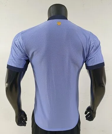 Afbeelding 7 van album Marseille derde spelersshirt seizoen 2026/27