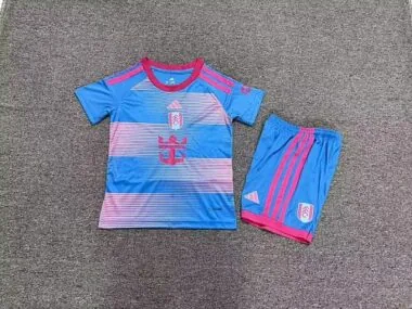 Portada del álbum 2026/27 Fulham Third Kids Jersey and Shorts