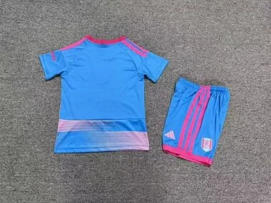 Fulham Kinder-Trikot und -Shorts „Third“ Saison 2026/27 Albumbild 2