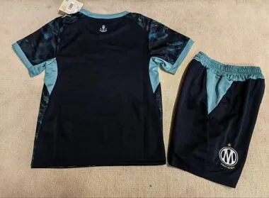 Imagem 2 do álbum Camisola e calções infantis do Marselha para jogos fora de casa da época 2026/27