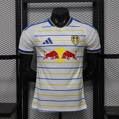 Leeds United Heimtrikot 2026/27 (Spielerausführung) Albumcover