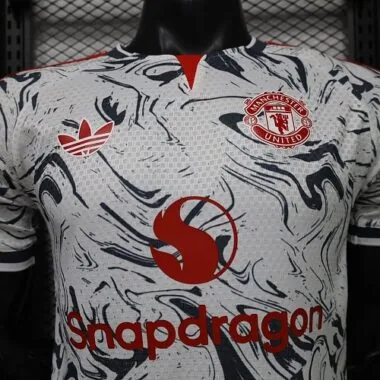Image 3 de l’album Maillot Manchester United 2026/27, édition spéciale « Player Version »