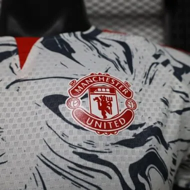 Image 4 de l’album Maillot Manchester United 2026/27, édition spéciale « Player Version »