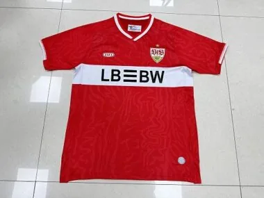 Capa do álbum Camisa de jogo fora de casa do Estugarda 2026/27