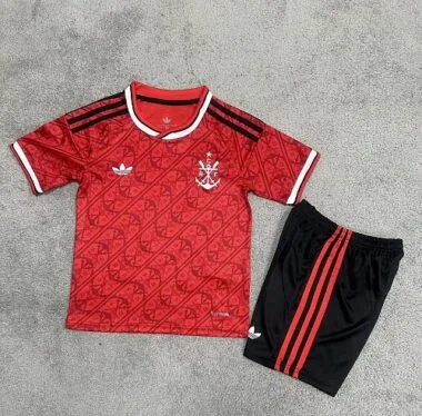 Albumhoes van het derde kindertrui en -broek van Flamengo voor het seizoen 2026/27