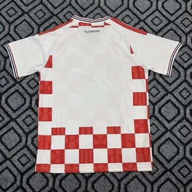 Image 2 de l’album Maillot domicile de la Croatie 2026/27
