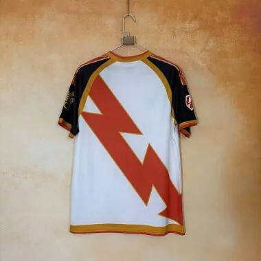 Afbeelding 2 van album 2026/27 Rayo Vallecano Home Jersey