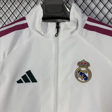 Image 8 de l’album Veste coupe-vent du Real Madrid 2026/27