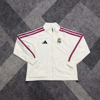 Image 9 de l’album Veste coupe-vent du Real Madrid 2026/27