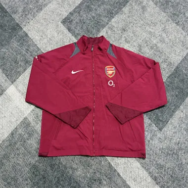 Imagen 8 del álbum Chaqueta cortavientos retro del Arsenal 2026/27