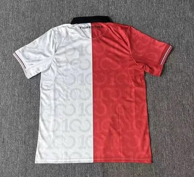 Afbeelding 2 van album Fiorentina-shirt seizoen 2026/27