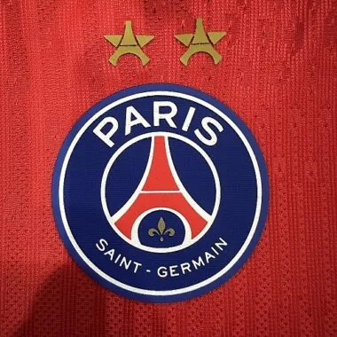 Imagen 3 del álbum Camiseta de jugador de manga larga del Paris Saint-Germain (temporada 2026/27), versión local