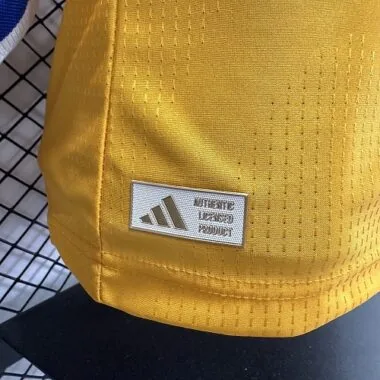 Imagen 2 del álbum Camiseta de manga larga de los Tigres para la temporada 2026/27, versión para jugadores (local)