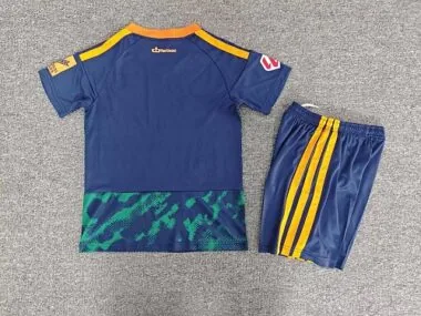 Imagem 2 do álbum Camisola e calções infantis do Granada para a época 2026/27 (terceiro equipamento)
