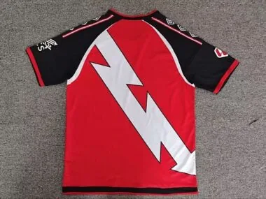 Afbeelding 2 van album Rayo Vallecano uittenue 2026/27
