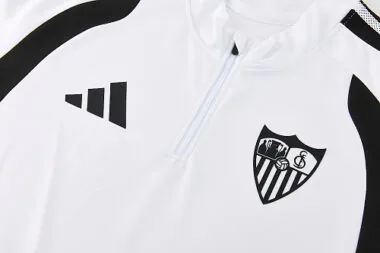 Imagen 10 del álbum Chándal de manga larga del Sevilla 2026/27