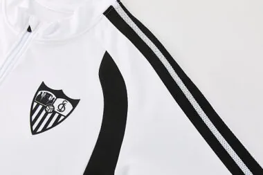 Imagen 11 del álbum Chándal de manga larga del Sevilla 2026/27