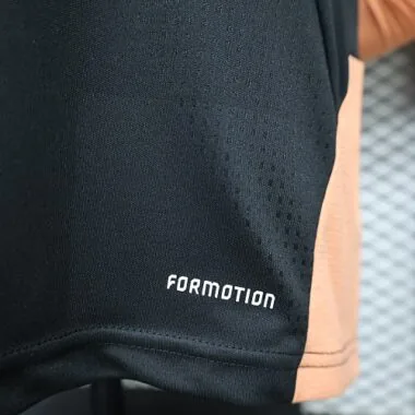 Imagen 3 del álbum Camiseta de entrenamiento del Arsenal, versión para jugadores, temporada 2026/27