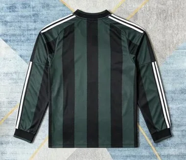Imagem 2 do álbum Camisola de manga comprida do Celtic para jogos fora de casa da época 2026/27