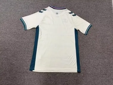 Imagem 2 do álbum Camisa de jogo fora do Saint-Étienne 2026/27