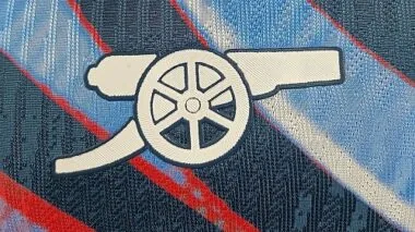 Imagen 4 del álbum Camiseta del Arsenal, edición especial temporada 2026/27, versión de jugador