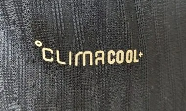 Imagem 3 do álbum 2026/27 Paris FC Home Jersey