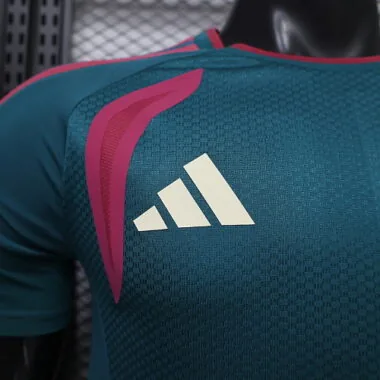 Imagem 5 do álbum Camisola do Real Madrid, Edição Especial 2026/27, Versão de Jogador