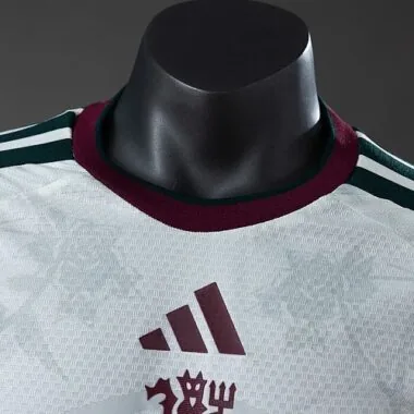 Imagen 3 del álbum Camisetas de fútbol baratas de Yupoo: versión de jugador del Manchester United para partidos fuera de casa, 26-27