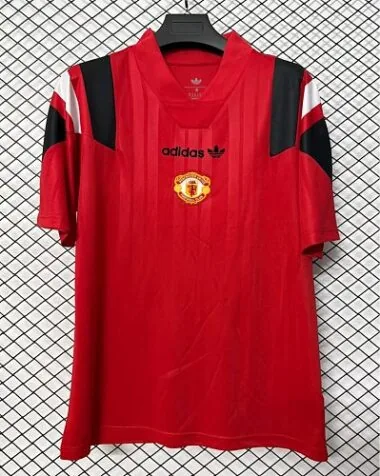 Albumcover van 26-27 Man United Yupoo goedkope voetbalshirts