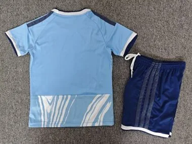 Image 2 de l’album Maillots et shorts de foot pas chers Yupoo pour enfants, troisième tenue de Nottingham Forest, 26-27
