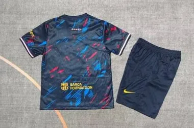 Imagen 2 del álbum 2026/27 Barcelona Special Edition Kids Jersey and Shorts